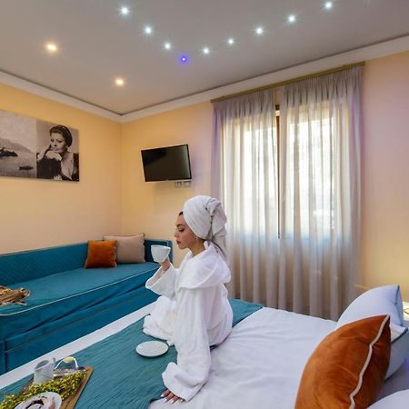 Donna Sofi Holiday House 아제롤라 외부 사진