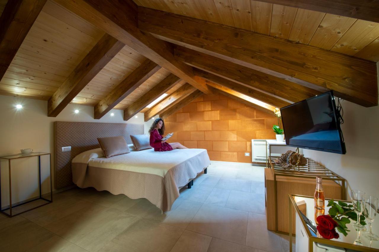 Donna Sofi Holiday House 아제롤라 외부 사진