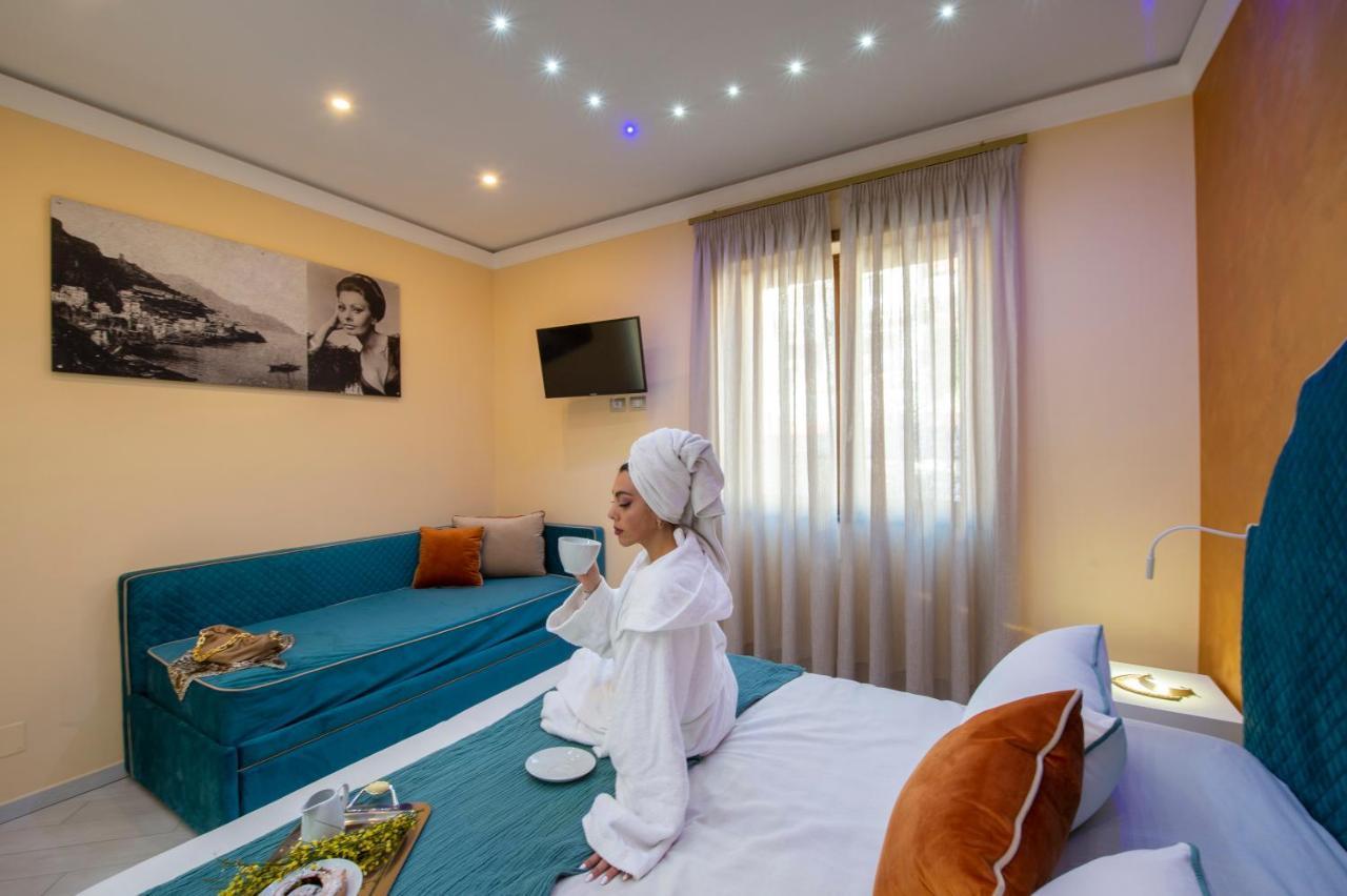 Donna Sofi Holiday House 아제롤라 외부 사진
